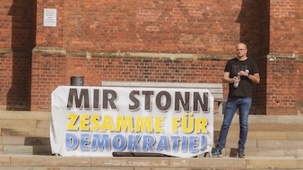 Menschenkette Innenstadt 21.03.2025 (c) Corinnna Bosselmann / COB24