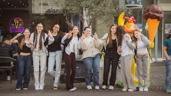 Menschenkette Innenstadt 21.03.2025 (c) Corinnna Bosselmann / COB24