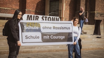 Menschenkette Innenstadt 21.03.2025 (c) Corinnna Bosselmann / COB24