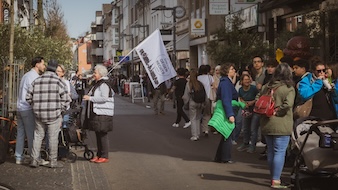 Menschenkette Innenstadt 21.03.2025 (c) Corinnna Bosselmann / COB24