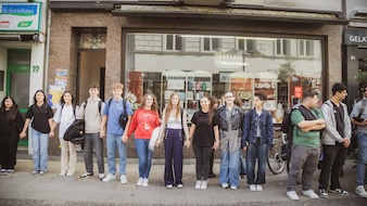 Menschenkette Innenstadt 21.03.2025 (c) Corinnna Bosselmann / COB24